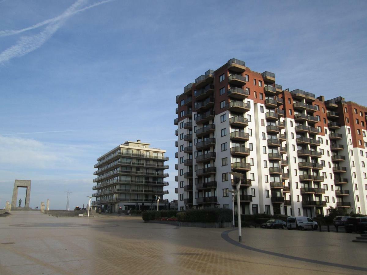 De Panne Plaza Apartment Bagian luar foto